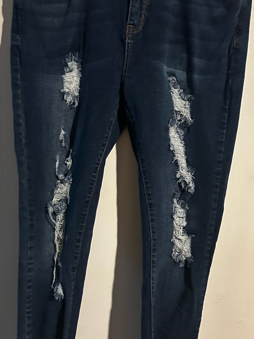 Skinny Ripped Dark Denim Jeans - Women